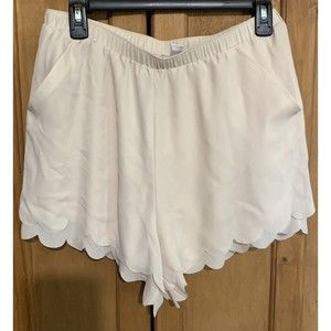 LC LAUREN CONRAD SHORTS SCALLOPED LINED PULL ON WOMEN'S SIZE M Off White/Pockets